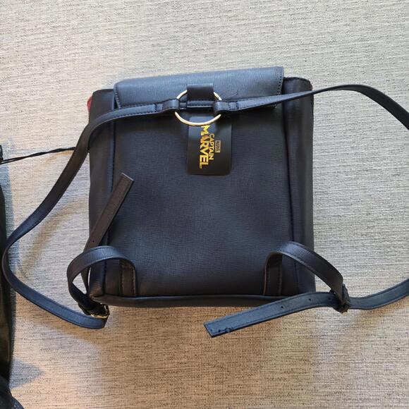 Bioworld Captain Marvel Backpack - Picture 4 of 5